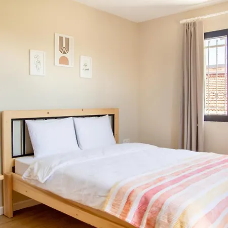 Fully Furnished And Stylish In 酒店