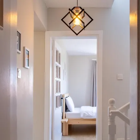 Fully Furnished And Stylish In 酒店 伊兹密尔