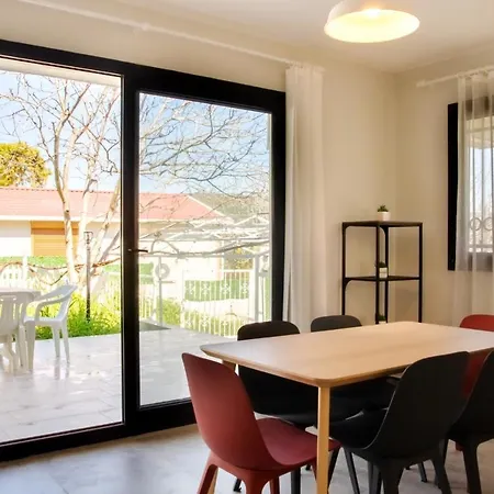 Fully Furnished And Stylish In * Smirne