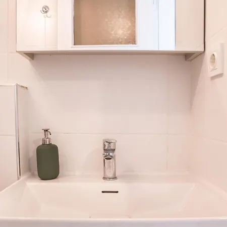 Hotel Fully Furnished And Stylish In